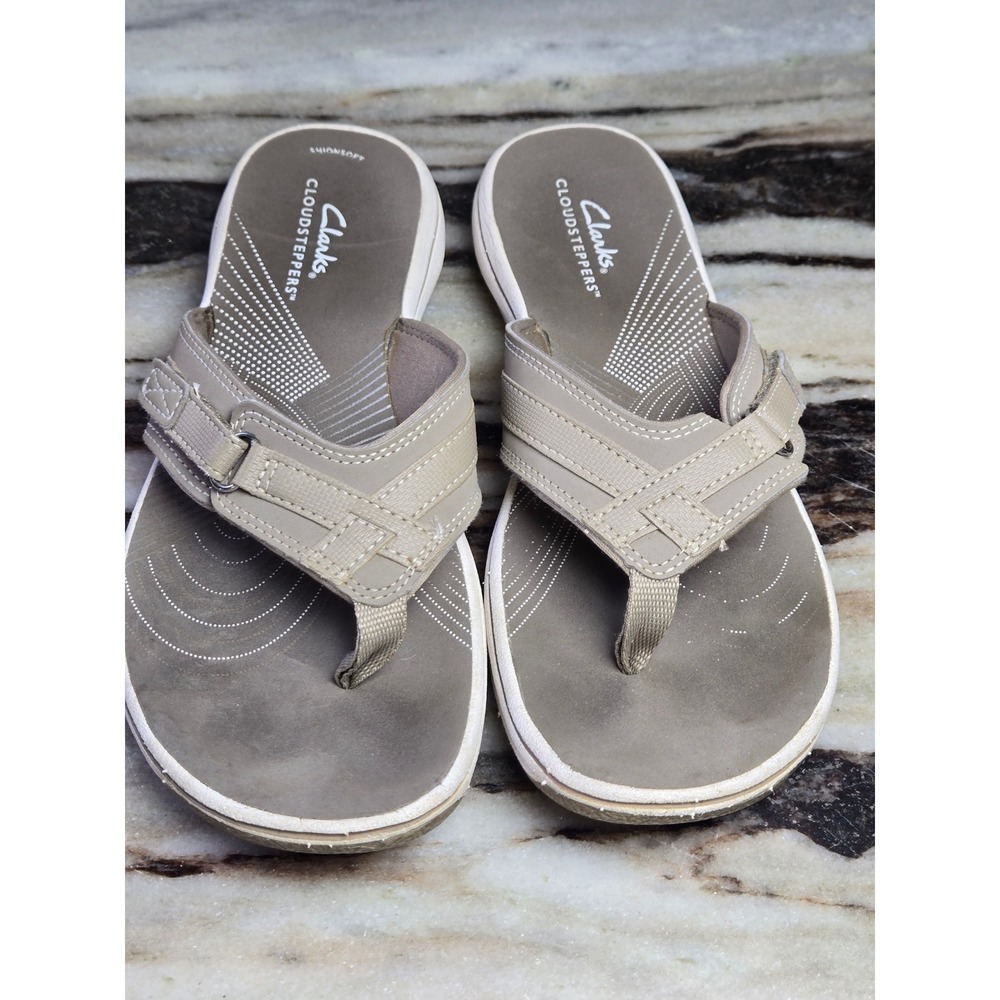 Clarks Cloudsteppers Womens 7 Taupe Grey Cushion Soft Thong Sandals 261255074045